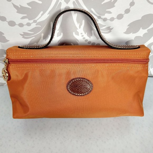 longchamps toiletry bag